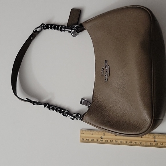 NWOT Coach Brown Pebbled Leather Shoulder Bag With Short Stap Only - Picture 4 of 13